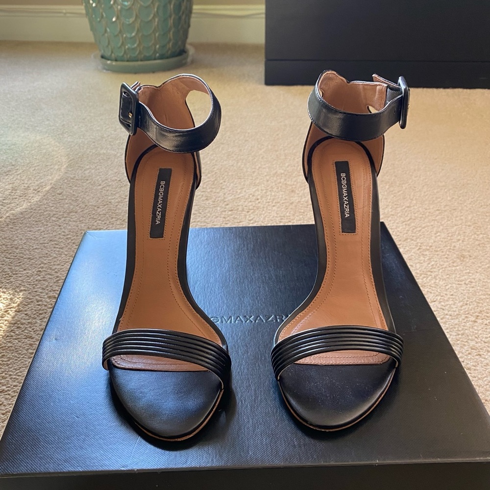 BCBGMaxAzria Black Ankle Strap High Heel Leather Sandal, Size 9.